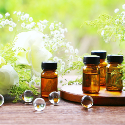 私のつらい経験から、人生さえも好転させる「まるごと受け入れる」日々に寄り添います